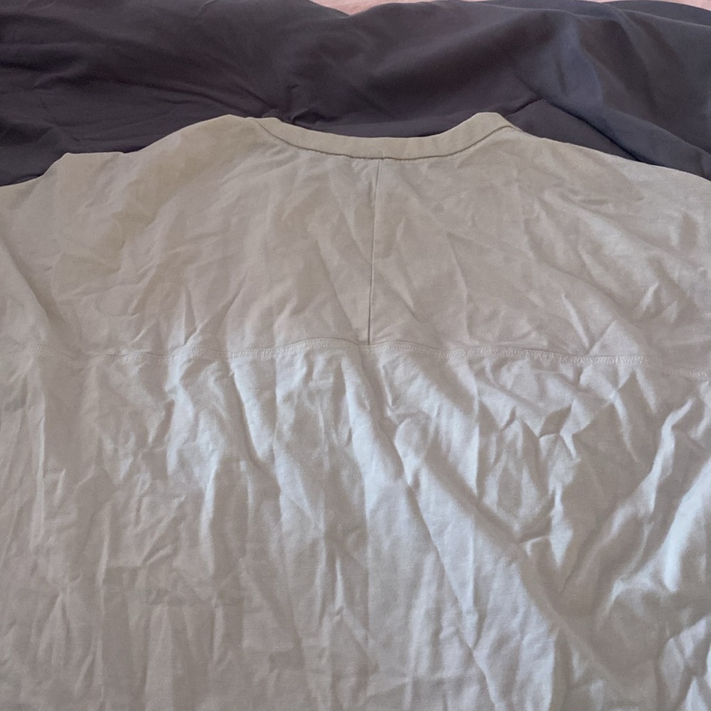 White - Picture 3 of 3